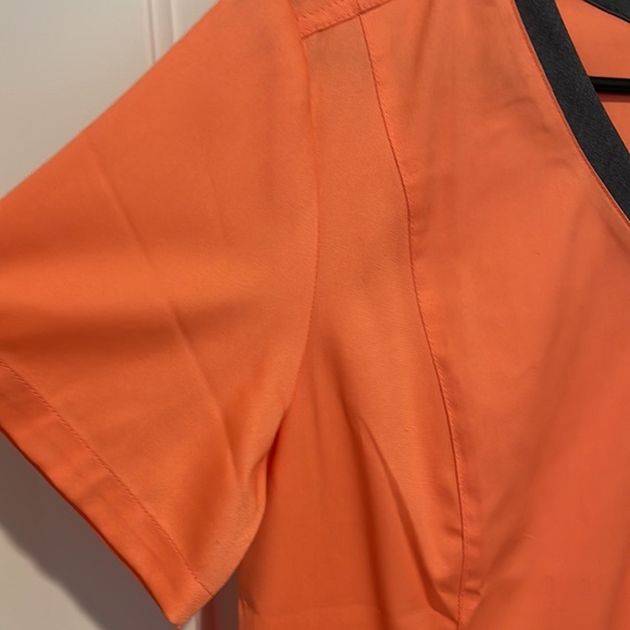 NEVERWORN Matrix Woman’s Jogger Set - Picture 5 of 10